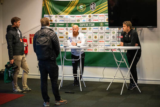 Landskronas tränare Max Mölder och Örgrytes tränare
