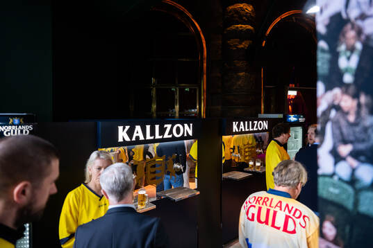 Kallzon med ölglas och öltappar