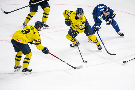 Marcus Johansson of Sweden and Mikko Lehtonen of Finland