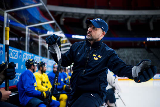 Assistant coach Anders Sörensen of Sweden at a practice