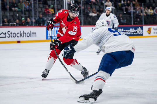 Adam Fantilli of Canada