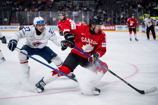 Jules Boscq of France and Will Cuylle of Canada