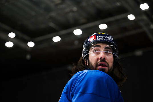 Mika Zibanejad at a practice session
