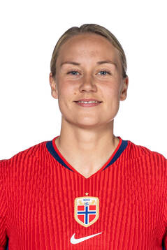 Lisa Naalsund of the Norwegian women's national football