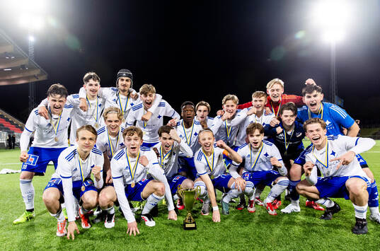 IFK Norrköpings spelare jublar