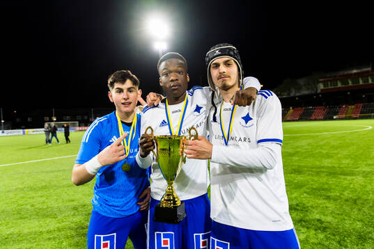 IFK Norrköpings målvakt Samir Muhovic, Emmanuel Alase och