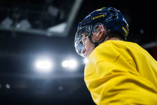 Gabriel Carlsson of Sweden at a practice session