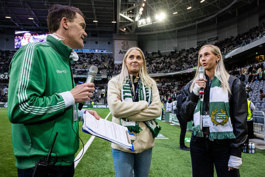 Alice Carlsson och Ellen Wangerheim från Hammarbys damlag