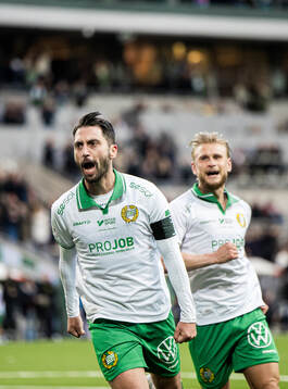 Hammarbys Nahir Besara jublar
