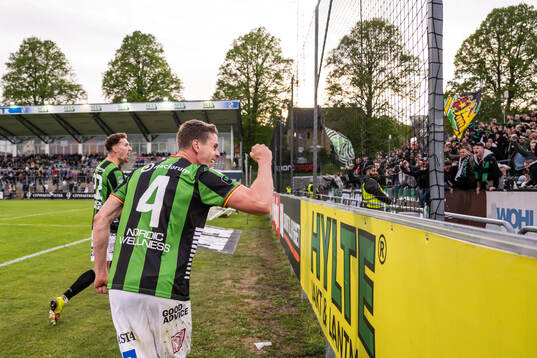 GAIS Anes Cardaklija och Oskar Ågren jublar