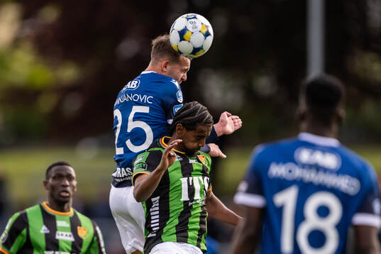 Halmstads Aleksander Damnjanovic Nilsson och GAIS Chovanie