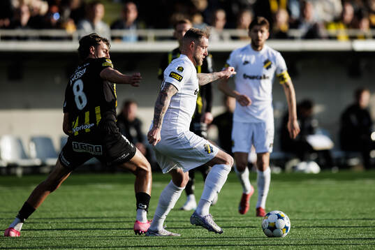 Häckens Silas Andersen och AIKs John Guidetti