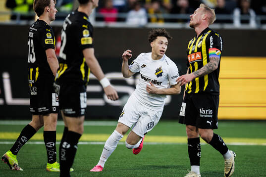 AIKs Victor Goncalves Andersson jublar