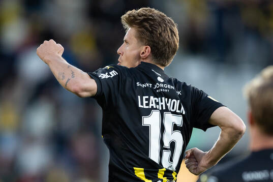 Häckens Samuel Leach Holm jublar