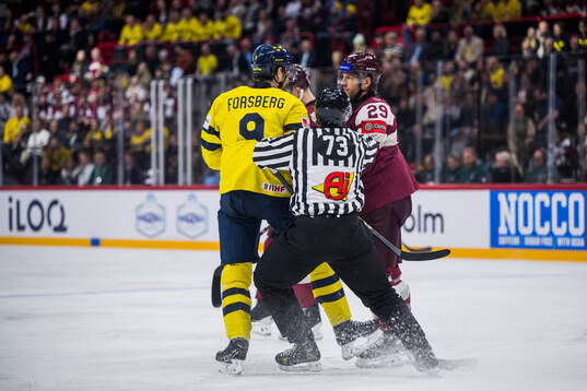 Filip Forsberg of Sweden and Ralfs Freibergs of Latvia