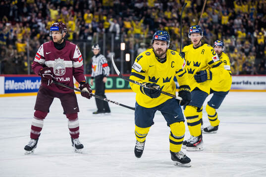 Rasmus Andersson of Sweden celebrates