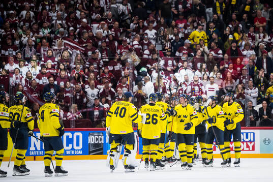 Isac Lundeström of Sweden celebrate