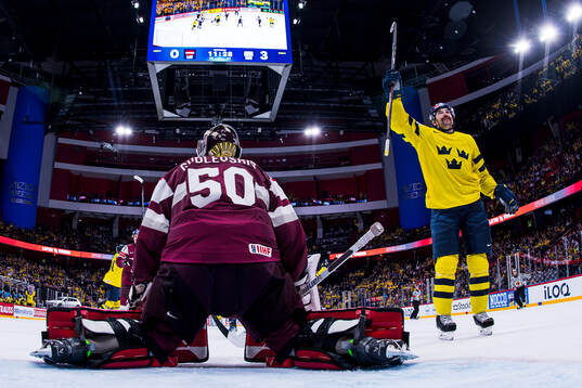 Bläddra bland fler bilder av 2025 IIHF Ice Hockey World Championship, day 6, Latvia - Sweden