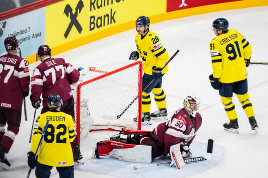 Elias Lindholm of Sweden celebrates