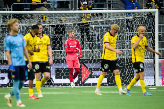 Djurgårdens målvakt Jacob Rinne deppar