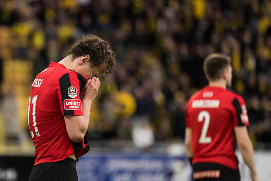 Brommapojkarnas Alex Timossi Andersson deppar