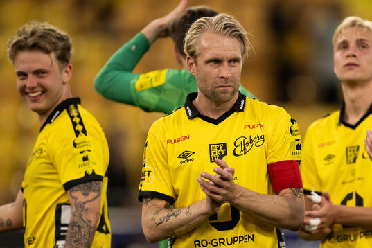 Elfsborgs Johan Larsson jublar