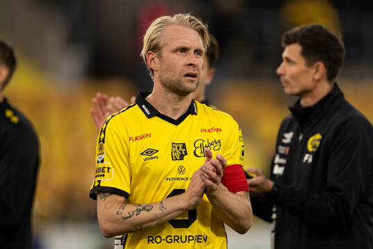Elfsborgs Johan Larsson jublar
