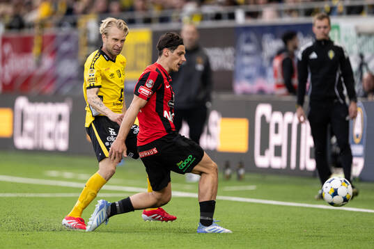 Elfsborgs Johan Larsson och Brommapojkarnas Alex Timossi
