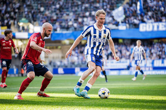 Östers Sebastian Hedlund och IFK Göteborgs Max Fenger