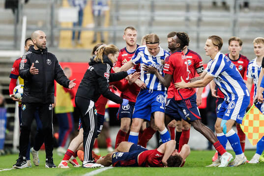 Östers Alibek Aliev, IFK Göteborgs August Erlingmark och
