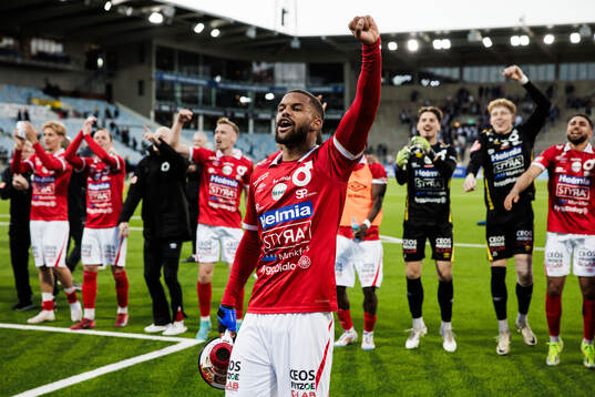 Degerfors Leon Hien jublar