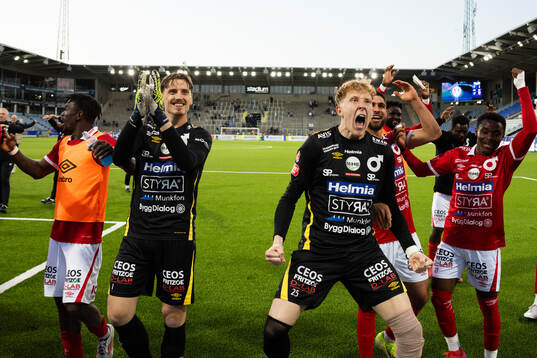 Degerfors målvakt Wille Jakobsson och målvakt Rasmus