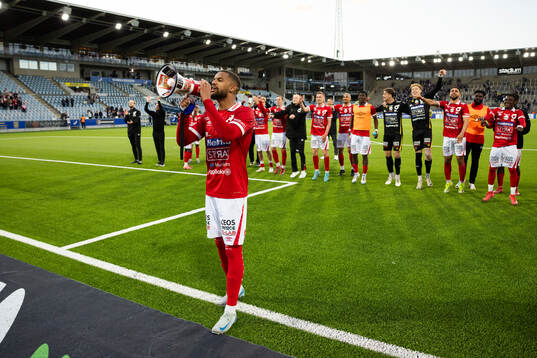 Degerfors Leon Hien jublar