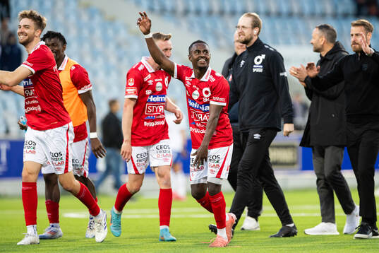 Degerfors Nahom Netabay jublar