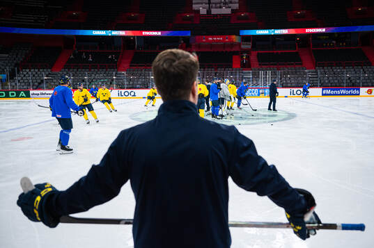 Players of Sweden at a practice session