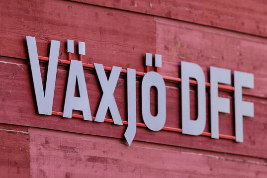 Växjö DFF skylt på Visma arena