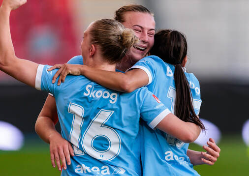 Malmö FFs Sara Kanutte Sørensen Fornes jublar med Tuva