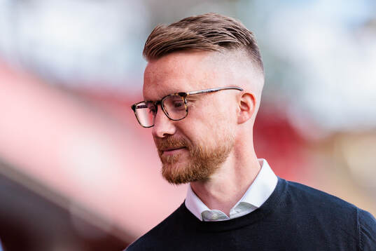 Växjö DFFs huvudtränare Olof Unogård