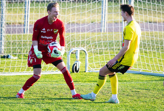 IFK Hässleholms Felix Persson har räddat en straff och