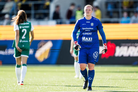 Alingsås målvakt Alexandra Blom deppar