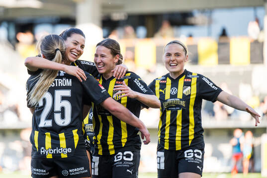 Häckens Alice Bergström, Tabby Tindell och Paulina