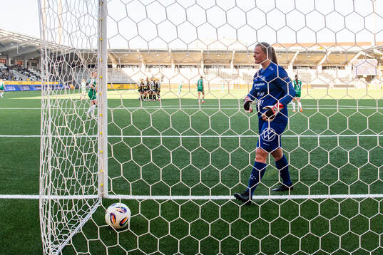 Alingsås målvakt Alexandra Blom deppar