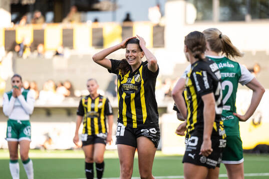 Häckens Helena Sampaio jublar