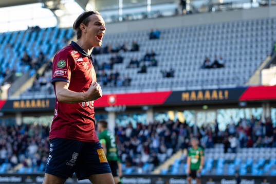 Örgrytes Noah Christoffersson jublar