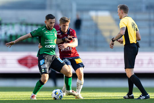 Varbergs Erion Sadiku och Örgrytes Isak Dahlqvist
