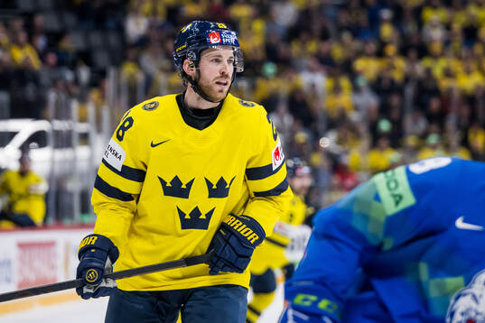 Elias Lindholm of Sweden