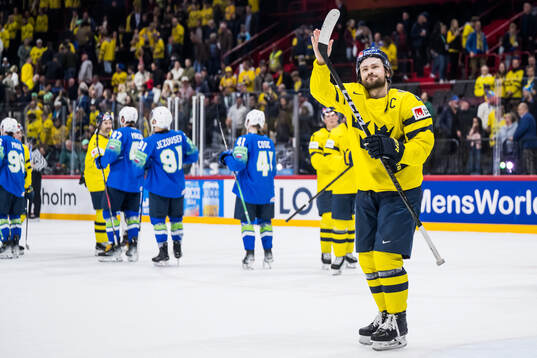 Rasmus Andersson of Sweden celebrates