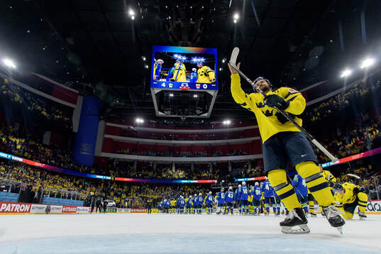 Rasmus Andersson of Sweden celebrates