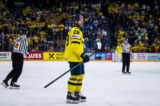 Elias Lindholm of Sweden