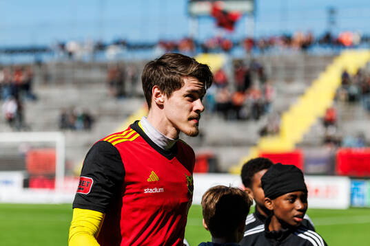 Östersunds målvakt Adam Benediktsson